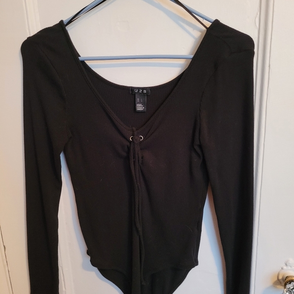 Set of 3 Cute - Long Sleeved Body Suits, lace-up bust. Red, Grey Black - Picture 3 of 3